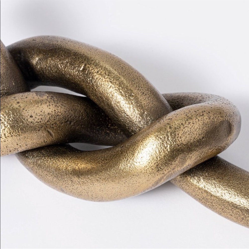 DECORATIVE METAL KNOT FIGURINE WITH CAST GOLD - Picture 3 of 16